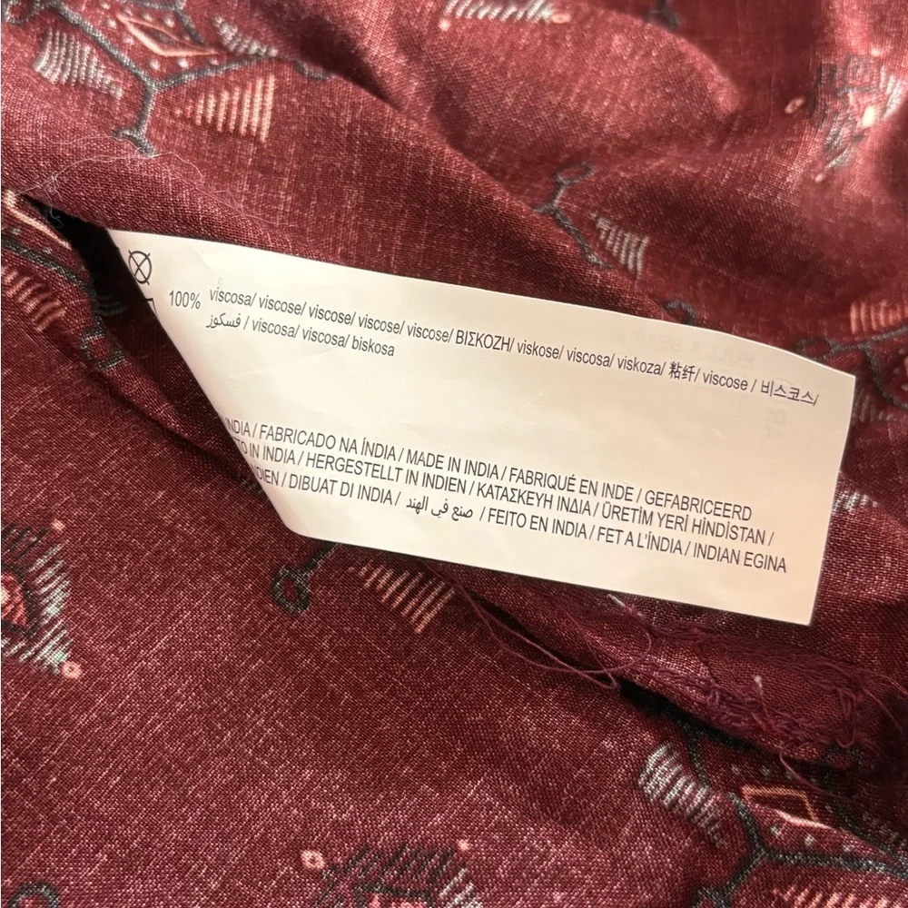 Pull&Bear Maroon Aztec Geometric Print Short Sleeve Button-Down Shirt Medium - Picture 3 of 5